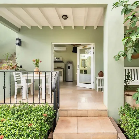 Hotel Casa Leona