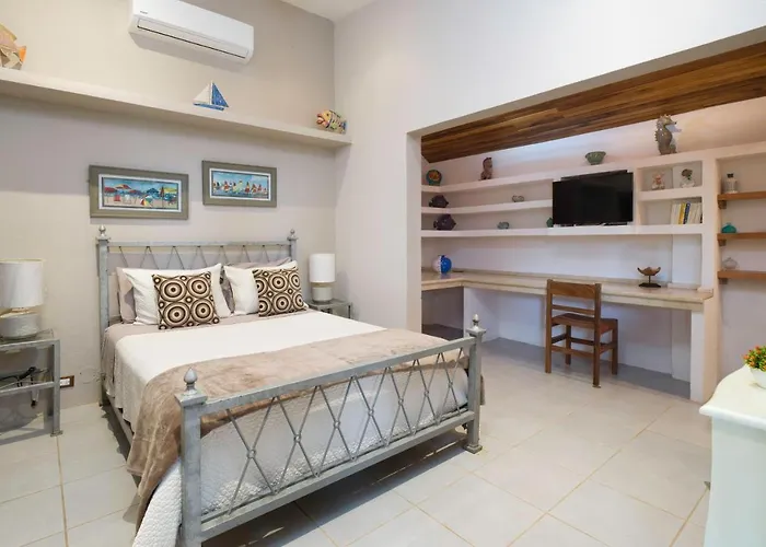 Casa Leona Hotel 3*