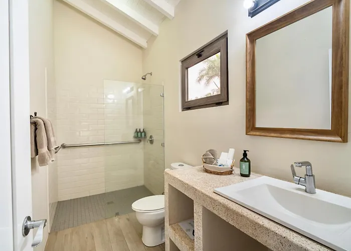 Hotel Casa Leona Tamarindo