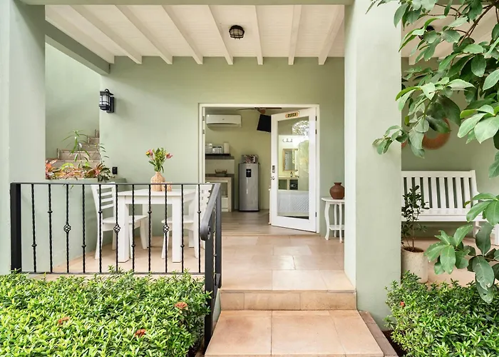 Casa Leona Hotel